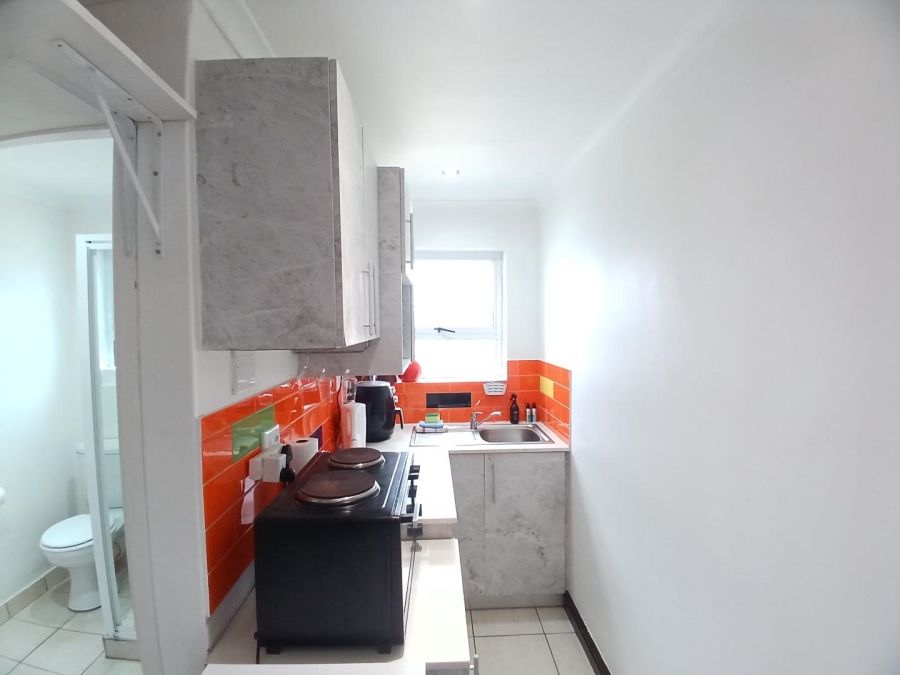 To Let 1 Bedroom Property for Rent in Muizenberg Western Cape